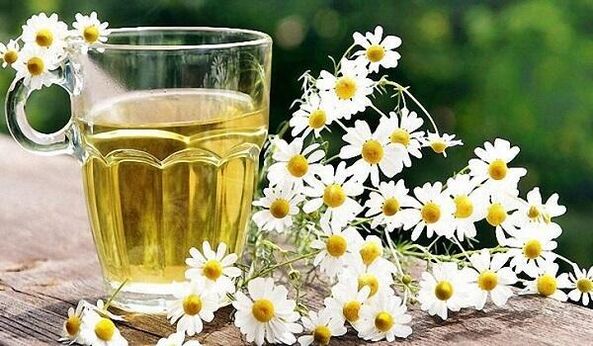 Té con camomila con prostatite